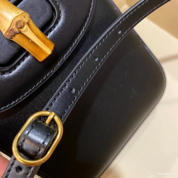 First bag ru Bamboo handbag Gucci mini 0807